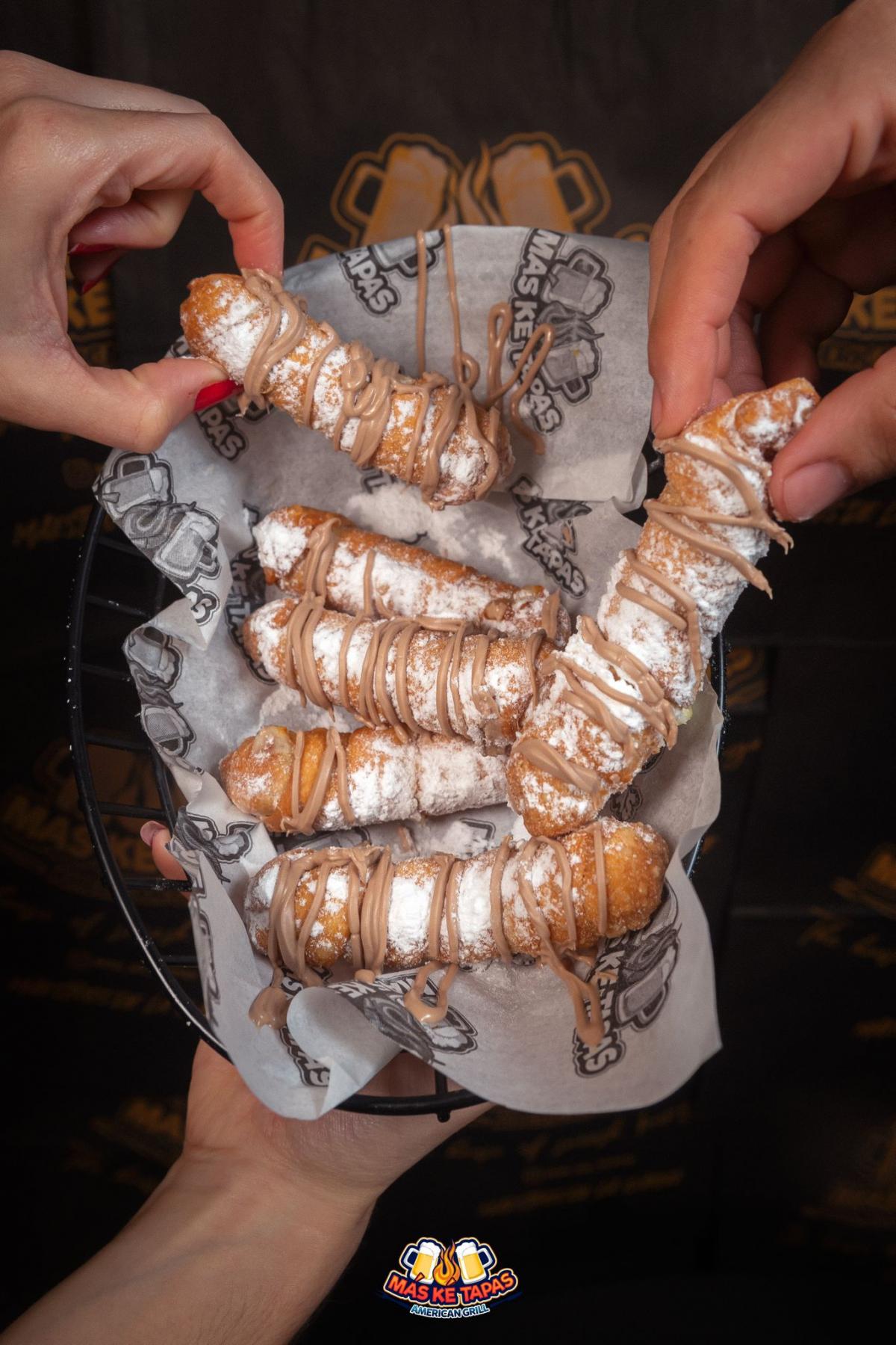 TEQUEÑOS DE NUTELLA