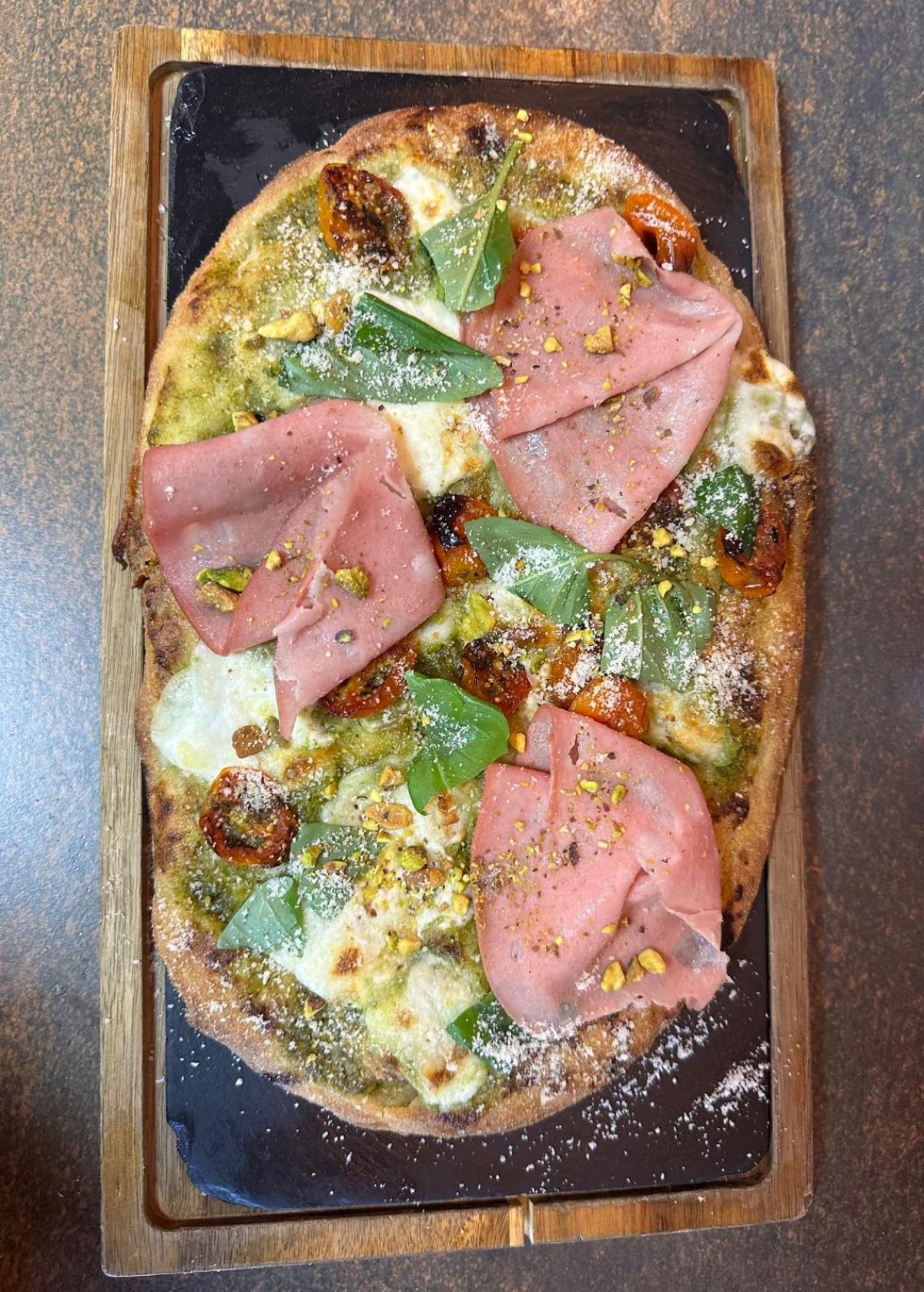 PINSA BLACK ITALIAN